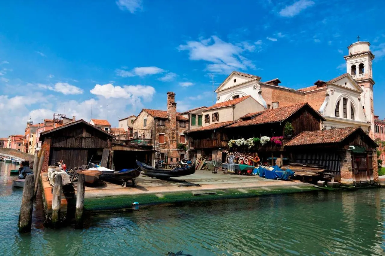Residence On The Canal Veneza